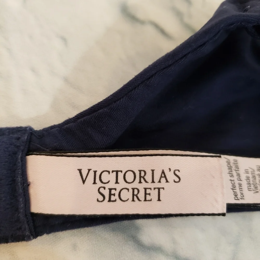 Victoria's Secret size 32D